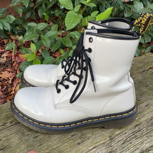 Dr Martens 1460W Patent Lamper White Combat Boots Women's Size 8 US / 6 UK - Picture 3 of 16